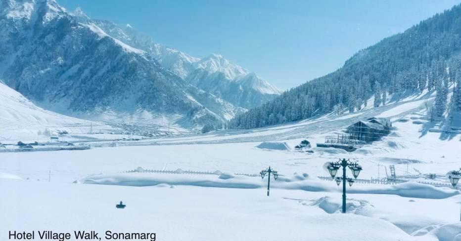 Hotel Village Walk Sonamarg Bagian luar foto