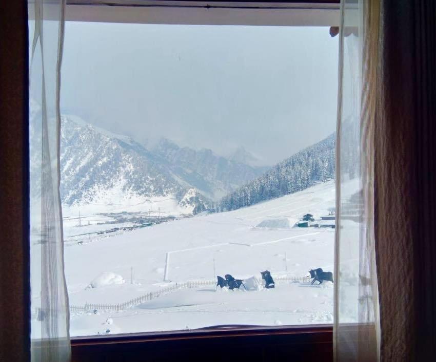 Hotel Village Walk Sonamarg Bagian luar foto