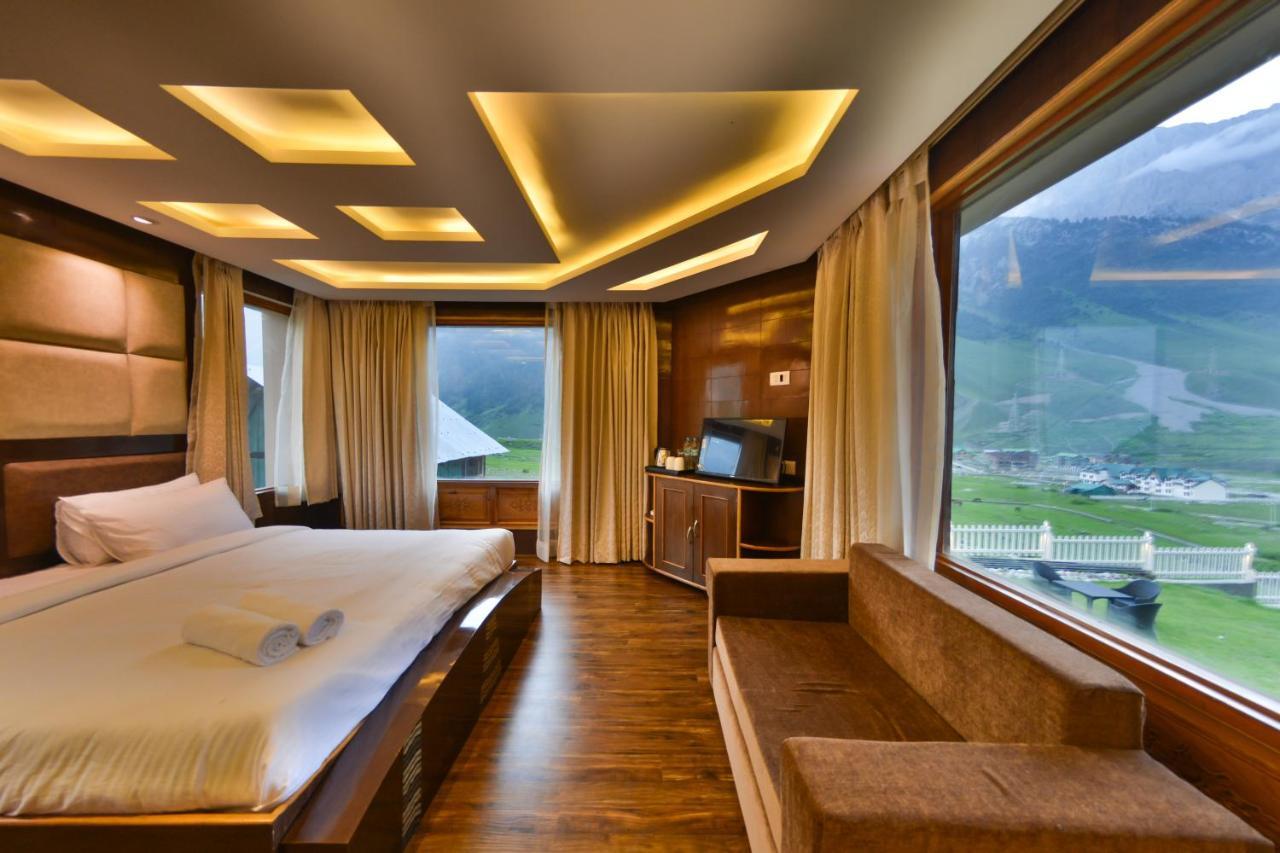 Hotel Village Walk Sonamarg Bagian luar foto