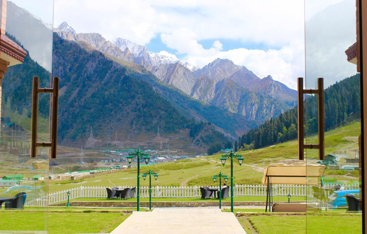 Hotel Village Walk Sonamarg Bagian luar foto