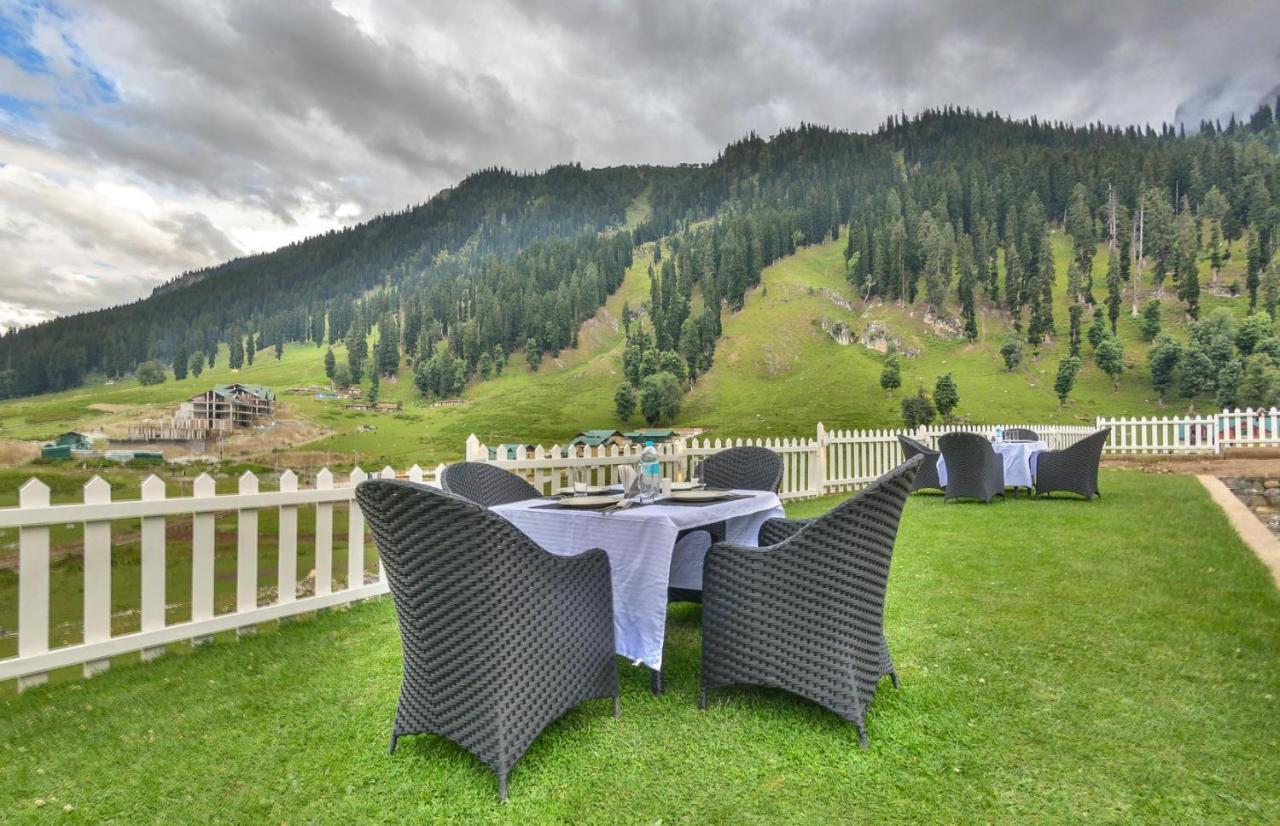 Hotel Village Walk Sonamarg Bagian luar foto
