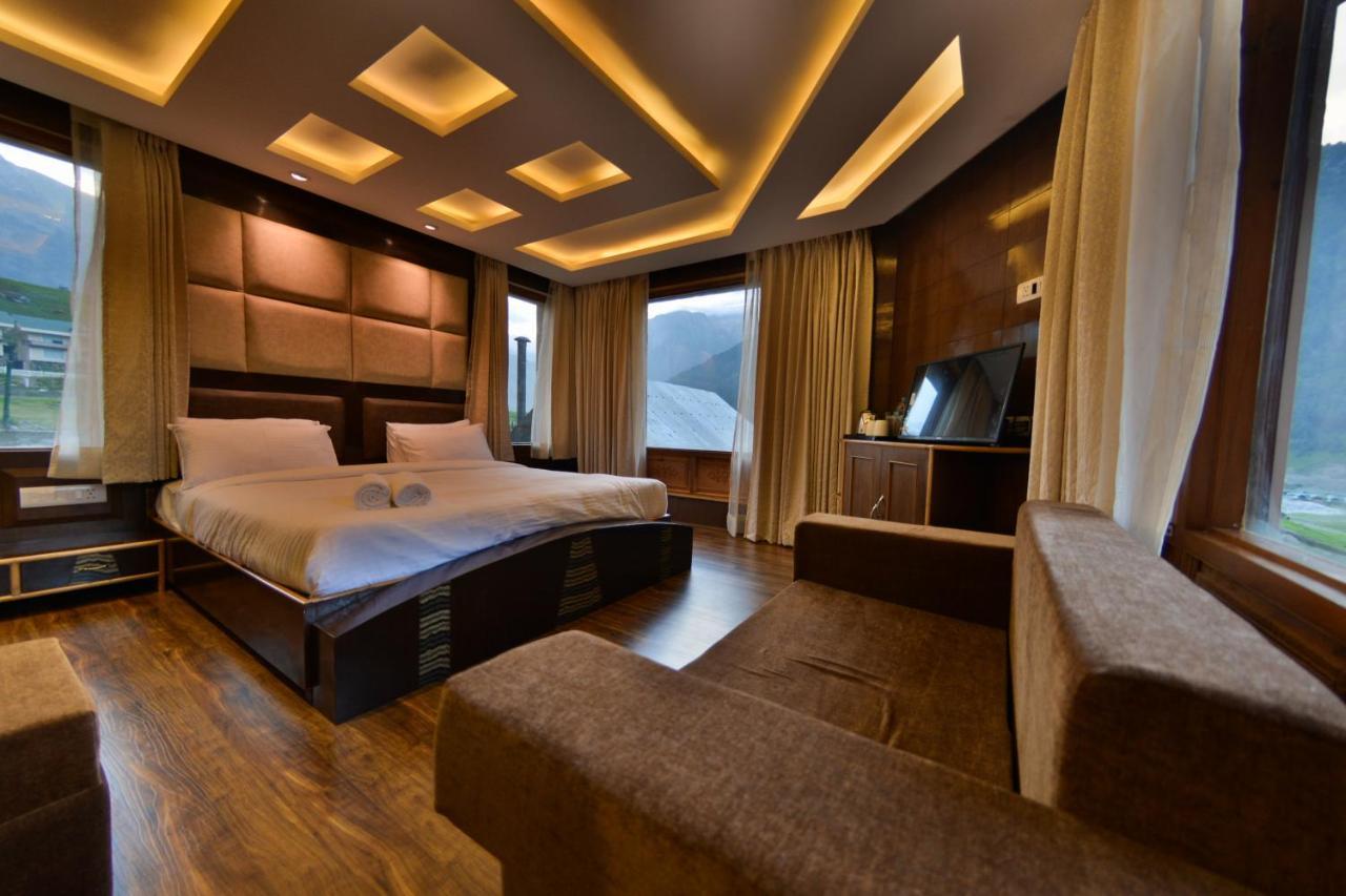 Hotel Village Walk Sonamarg Bagian luar foto